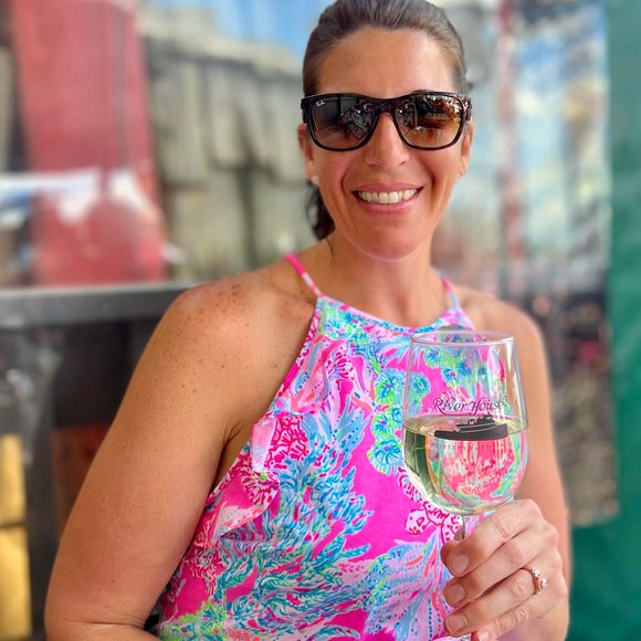 Meet your Posher, Kerri - Picture 1 of 1